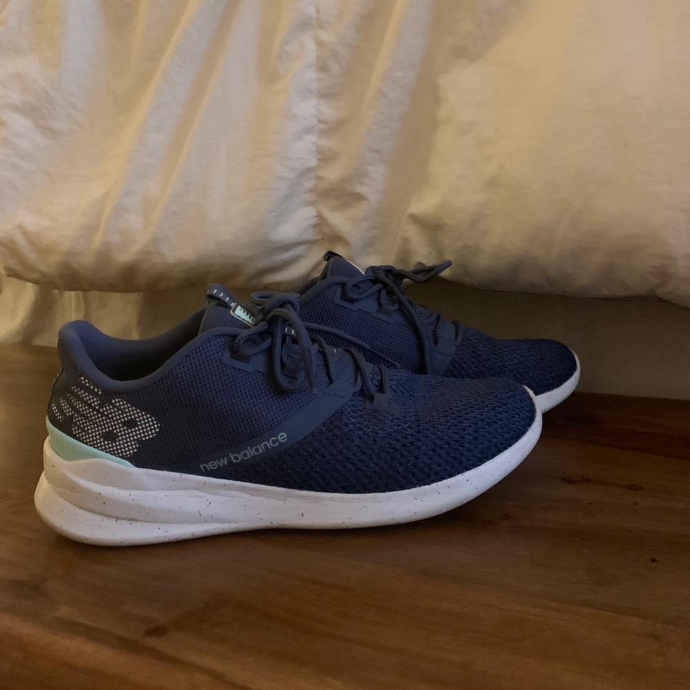 New Balance Tennis Shoes